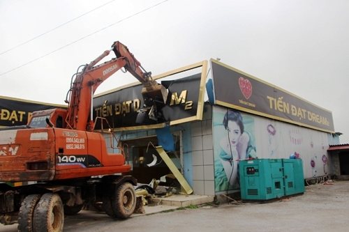 Hạ Long (Quảng Ninh): Dừng hoạt động 15 cơ sở “chỉ bán hàng cho khách du lịch Trung Quốc”