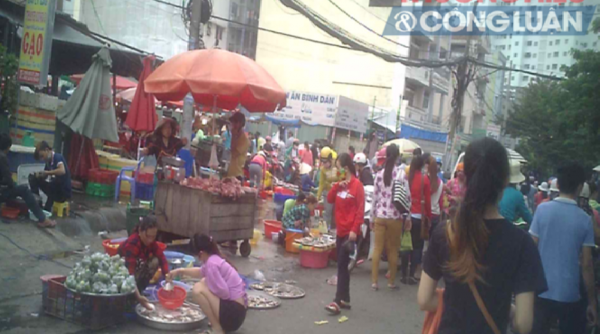 TP. HCM: Nhiều khu chợ tự phát hoạt động nhộn nhịp tại quận Bình Tân