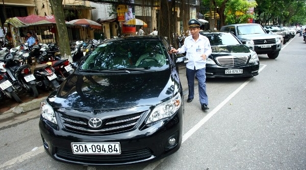 Đề xuất bố trí điểm trông giữ ô tô tại 87 tuyến phố Hà Nội