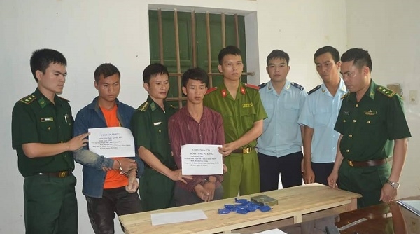 Hà Tĩnh: Bắt 2 đối tượng vận chuyển 2.000 viên ma túy tổng hợp, 1 bánh heroin từ Lào về Việt Nam