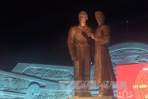 Bình Định: Khánh thành công trình tượng đài Nguyễn Sinh Sắc – Nguyễn Tất Thành