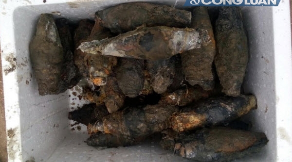 Vĩnh Long: Phát hiện hơn 200 kg đạn, mìn khi sửa chữa trụ sở huyện