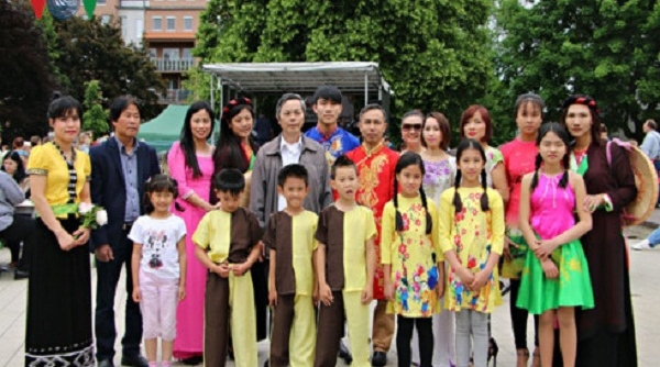 Văn hóa Việt Nam tỏa sáng tại Lễ hội văn hóa dân gian các dân tộc Séc