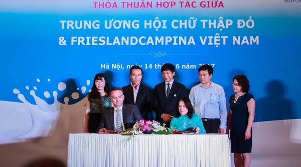 Hội chữ thập đỏ Việt Nam và Frieslandcampina Việt Nam ký kết thỏa thuận hợp tác