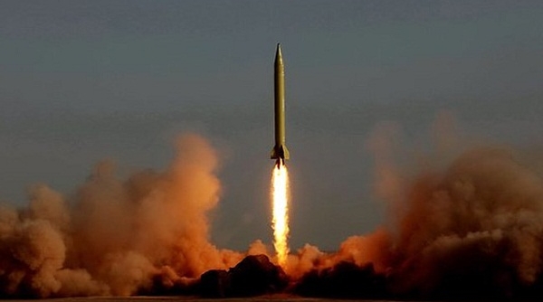 Chảo lửa Syria: Iran có thể phóng tên lửa đánh "vỗ mặt" Mỹ