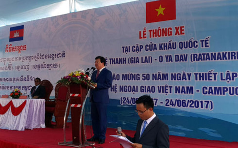 Thông xe tuyến đường nối cặp cửa khẩu quốc tế Việt Nam - Campuchia