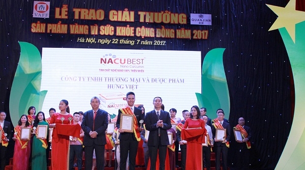 Dược phẩm Hưng Việt vinh dự nhận Giải thưởng “Sản phẩm Vàng vì sức khỏe cộng đồng năm 2017”