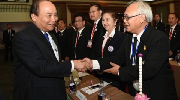 Thủ tướng Nguyễn Xuân Phúc gặp mặt Việt kiều sinh sống, làm việc tại Thái Lan