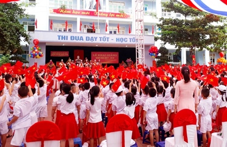 Quảng Ninh: Trên 300.000 học sinh bước vào năm học mới