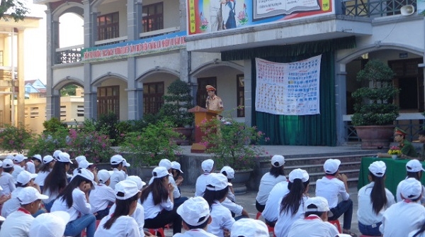 CSGT huyện Duy Tiên (Hà Nam): Tuyên truyền Luật Giao thông đường bộ cho học sinh