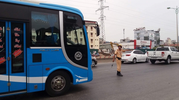 Hà Nội: Vi phạm quy định trong kinh doanh vận tải 20 xe khách bị thu hồi phù hiệu