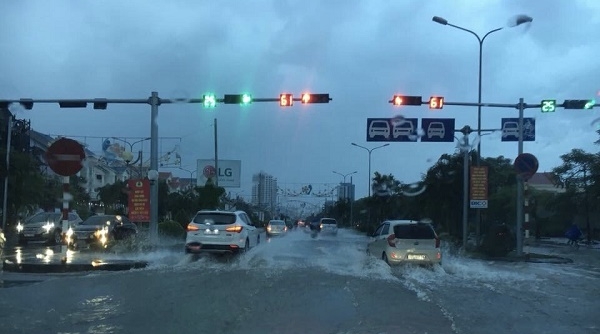 Hải Phòng: Nhiều tuyến đường ngập lụt do mưa lớn kéo dài
