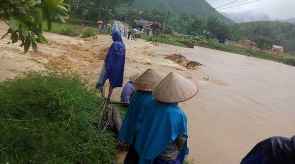 Phú Thọ: Nhiều địa phương bị cô lập