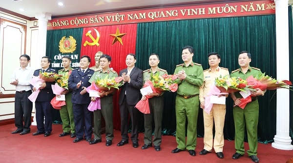Lạng Sơn: Trao thưởng cho lực lượng chức năng lập thành tích xuất sắc