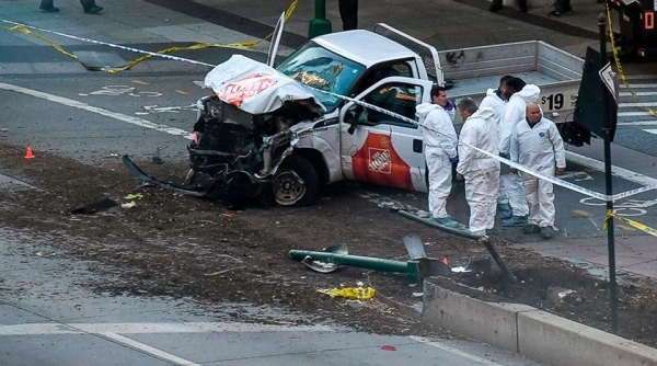 Khủng bố "xe điên" ở New York 8 người thiệt mạng