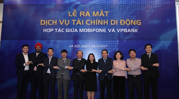 VPBank bắt tay với MobiFone ra mắt sản phẩm tài chính di động