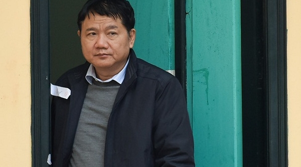 Bị cáo Đinh La Thăng từ chối trả lời luật sư vì lý do sức khỏe