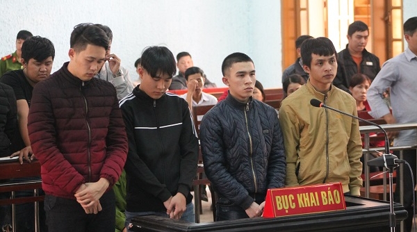 Gia Lai: Cầm dao truy sát người đến chết, nhóm đối tượng 9X lãnh án