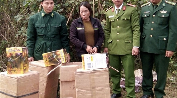 Quảng Trị: Bắt giữ một phụ nữ vận chuyển hơn 130kg pháo lậu