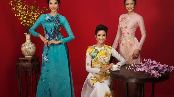 Top 3 Hoa hậu Hoàn vũ Việt Nam 2017 “gợi ý” trang phục áo dài đón Tết