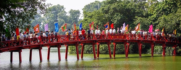 Hà Nội thu hút gần 375 nghìn lượt khách du lịch dịp Tết Nguyên đán 2018