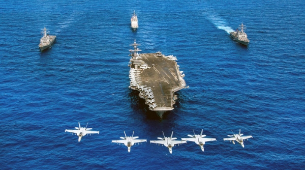 Siêu hàng không mẫu hạm USS Carl Vinson làm gì tại Đà Nẵng?