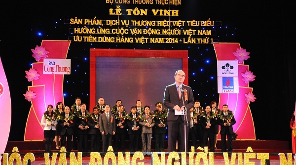 Gần 100 doanh nghiệp nhận Giải “Sản phẩm, dịch vụ Thương hiệu Việt tiêu biểu”