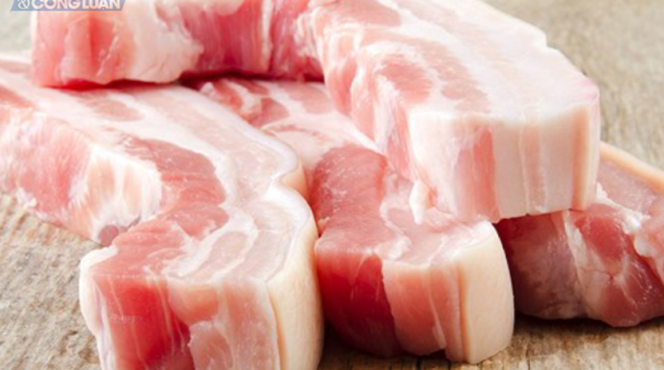 Quận Tây Hồ khai trương cửa hàng cửa hàng thịt lợn sạch tại chợ Phú Gia, phường Phú Thượng