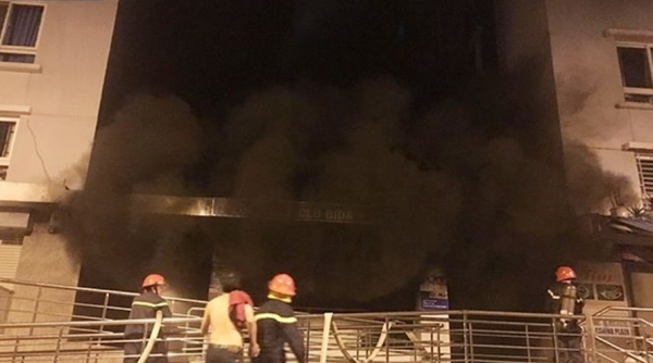 Cháy toà nhà Carina Plaza tại TP. HCM có ít nhất 13 người thiệt mạng