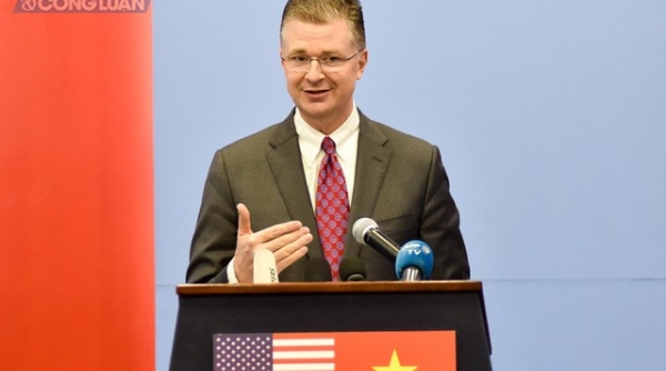 Đại sứ Kritenbrink nói về quan hệ quốc phòng Việt - Mỹ sau chuyến thăm của tàu sân bay