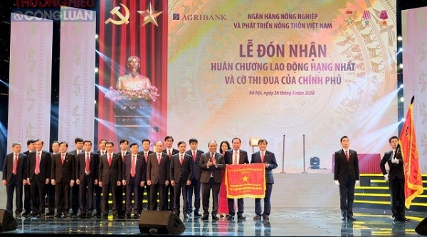Thủ tướng dự lễ kỷ niệm 30 năm thành lập Ngân hàng Agribank