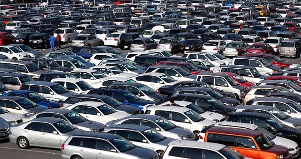 Lượng ô tô nhập khẩu tăng đột biến trong tháng 3