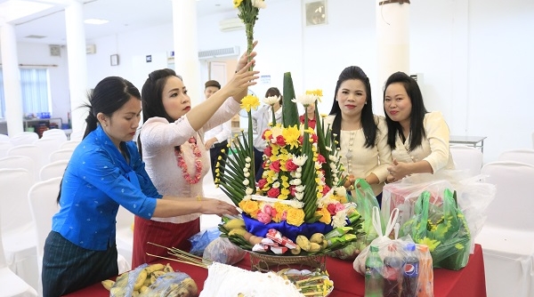 Lưu học sinh Lào “rộn ràng” đón tết Bunpimay giữa lòng Hà Nội