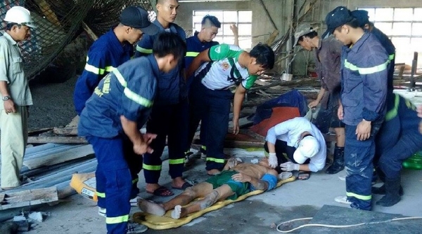 Đà Nẵng: Sập giàn giáo, 2 công nhân bị thương nặng