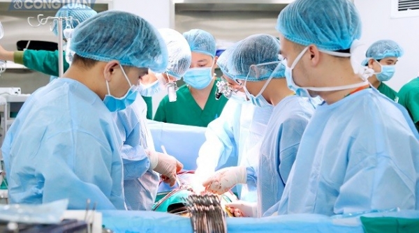 Bệnh viện Đa Khoa tỉnh Phú Thọ: Chú trọng nhân lực “vừa hồng, vừa chuyên”