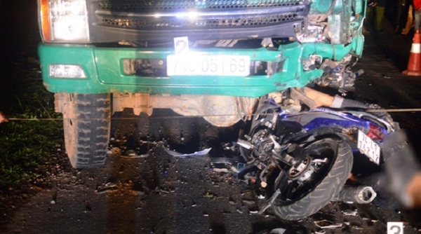 Quảng Trị: Đấu đầu xe tải bốn học sinh tử vong thương tâm