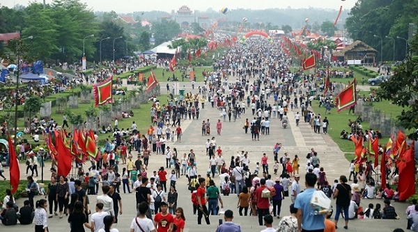 Phú Thọ: Hai ngày khai hội Đền Hùng đón 1,5 triệu lượt du khách