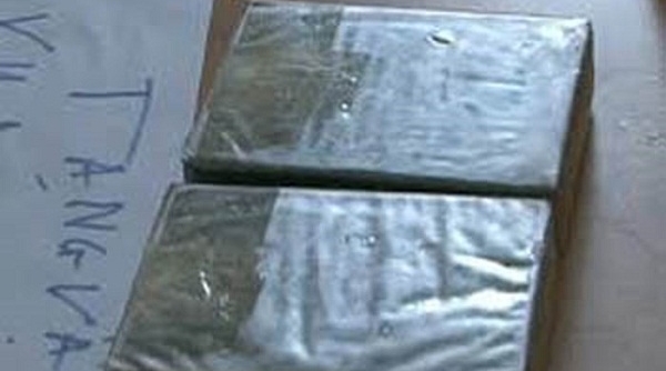 Sơn La: Bắt hai đối tượng tàng trữ trái phép 2 bánh heroin
