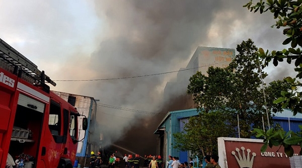 TP. HCM: Cháy lớn tại Khu công nghiệp Vĩnh Lộc