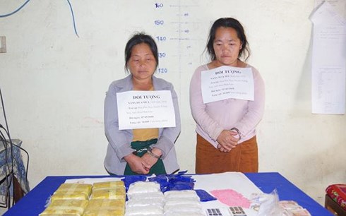 Bắt 2 đối tượng người Lào vận chuyển hơn 30.000 viên ma túy tổng hợp vào Việt Nam