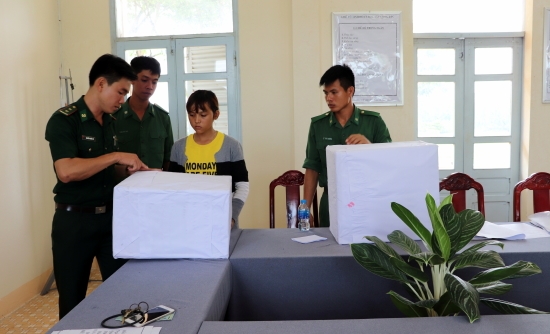Bắt giữ đối tượng 'nhí' vận chuyển cần sa từ Campuchia vào Việt Nam