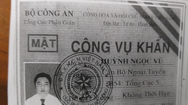 Vũng Tàu: Dùng thẻ giả 'công vụ khẩn' dọa CSGT