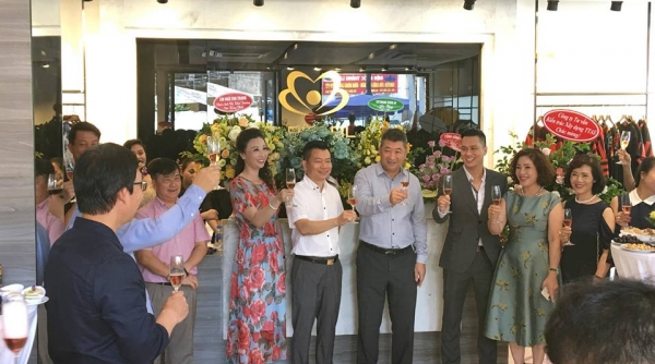 Đức Giang khai trương SMART SUITS TAILOR SHOP tại Hà Nội