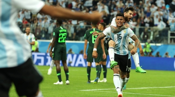 Argentina 2–1 Nigeria: Lách qua khe cửa hẹp