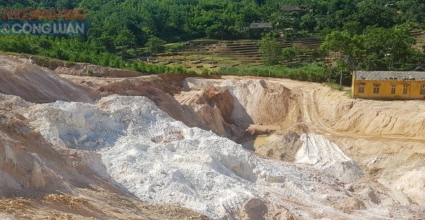 Công ty Tân Ngọc Minh (Phú Thọ): Được cấp phép mỏ đá nhưng khai thác quặng tan, cao lanh?