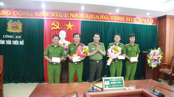 Thừa Thiên Huế: Lãnh đạo Công an tỉnh khen thưởng lực lượng phá án giết người, cướp tài sản