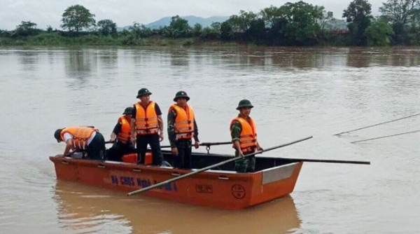 Nghệ An: Hai vợ chồng mất tích khi đang đánh cá trên sông Lam