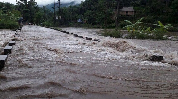 Đảng, Chính phủ và nhân dân Lào gửi điện thăm hỏi Việt Nam do bão số 3
