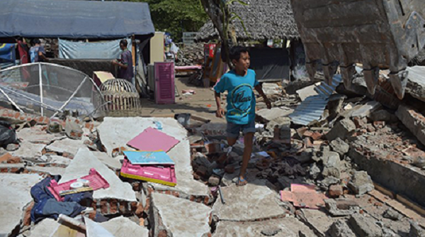 Động đất kép tại Indonesia, ít nhất 12 người thiệt mạng