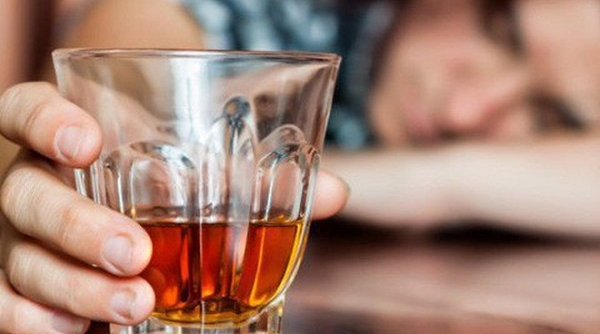 10 bệnh liên quan đến rượu